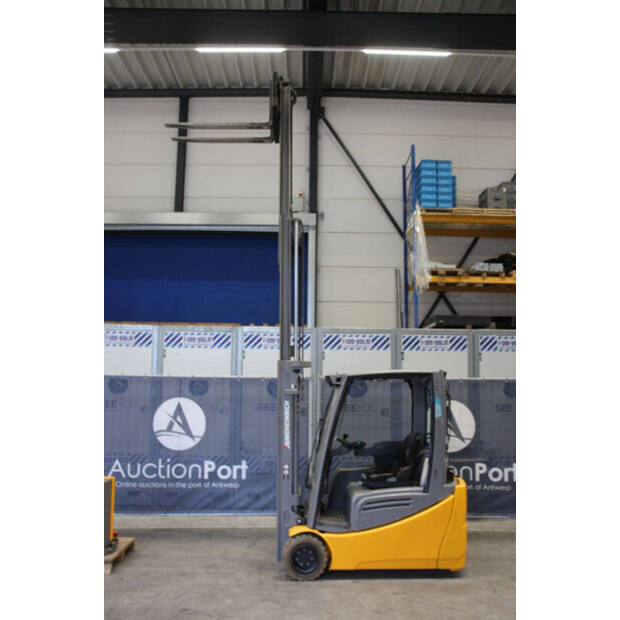 2017 Jungheinrich EFG220-43706513