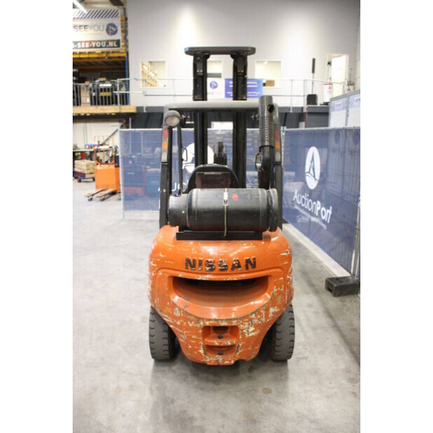 2000 NISSAN 30-43706699