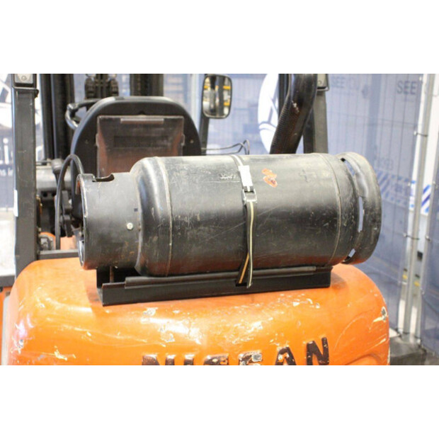 2000 NISSAN 30-43706713