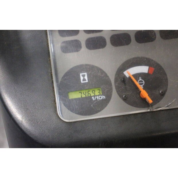 2000 NISSAN 30-43706717