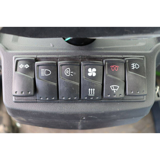 Nycheki Y25-42-43706982