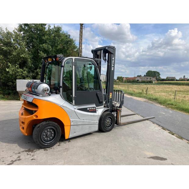 2019 Still RX70-40-43707329