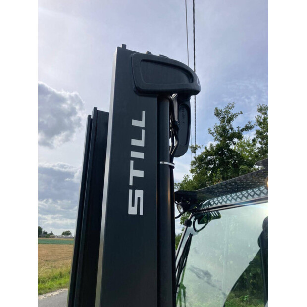 2019 Still RX70-40-43707333