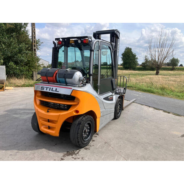 2019 Still RX70-40-43707365