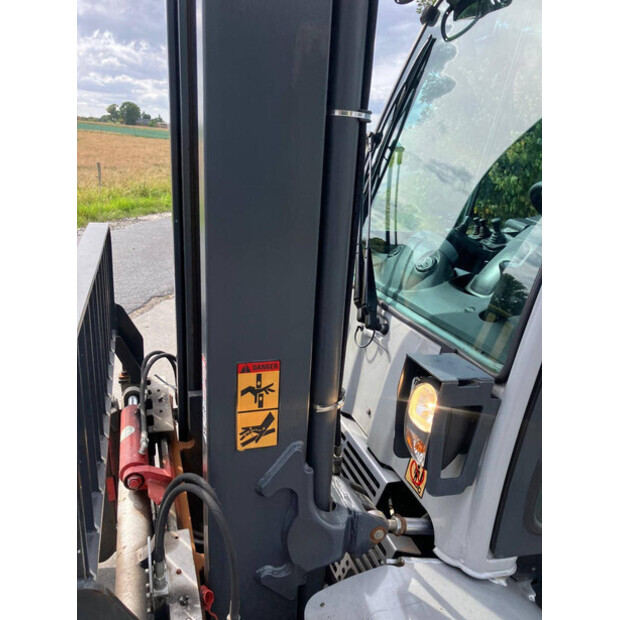 2019 Still RX70-40-43707370