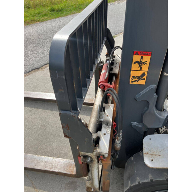 2019 Still RX70-40-43707373