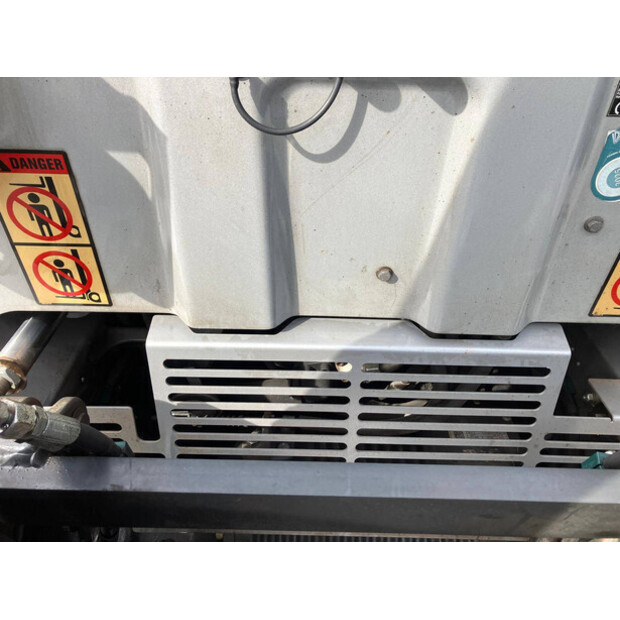 2019 Still RX70-40-43707376