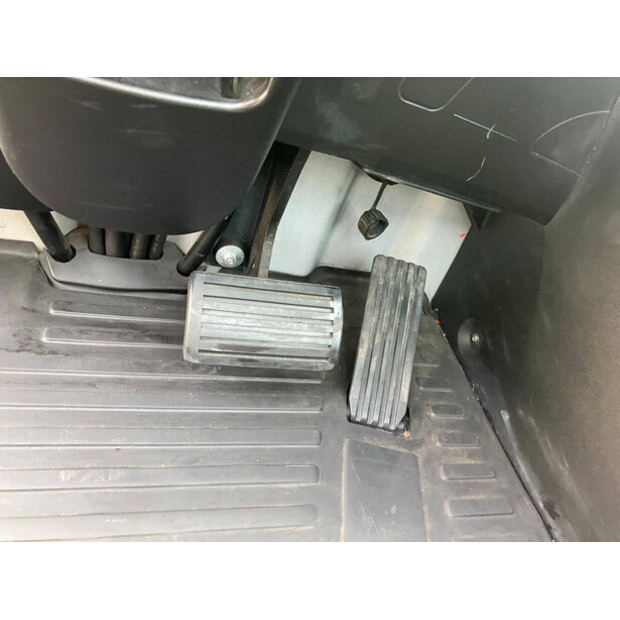 2019 Still RX70-40-43707392