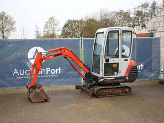 صورة ل حفارات مجنزرة 2004 كوبوتا KX36-2A