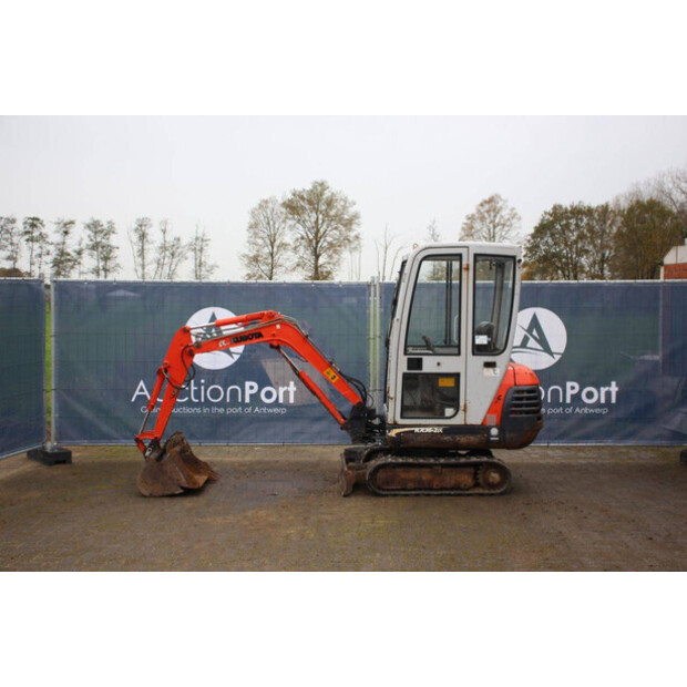 2004 كوبوتا KX36-2A-43707845