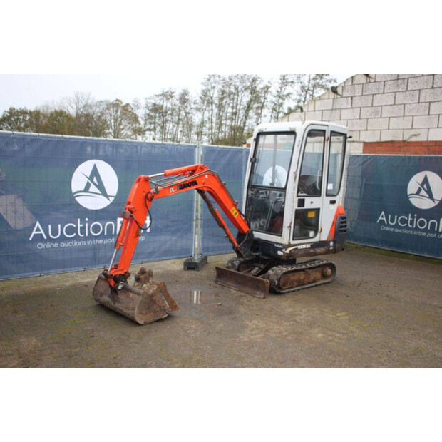 2004 كوبوتا KX36-2A-43707851