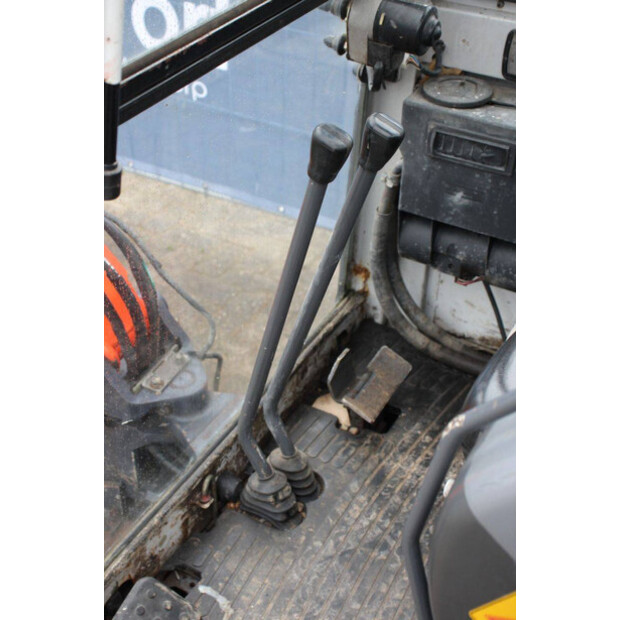 2004 كوبوتا KX36-2A-43707876