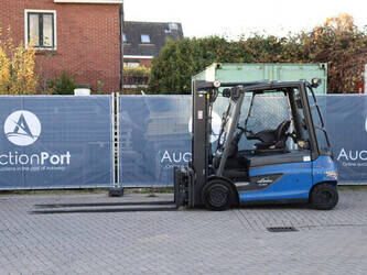 Image de 2019 Linde E30L-01