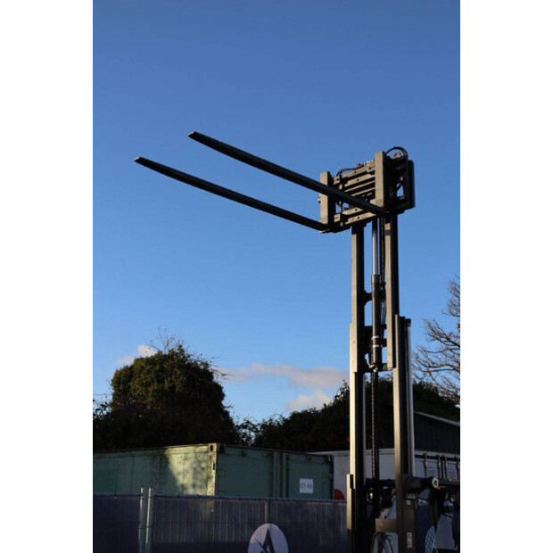 2019 ليندي E30L-01-43708869