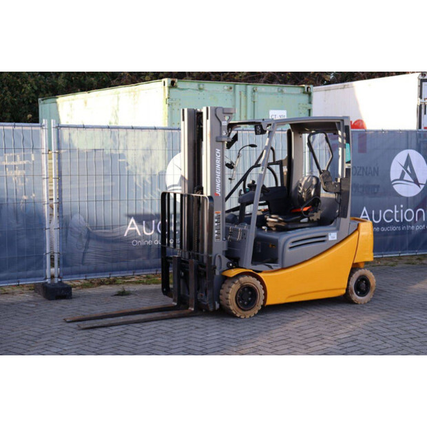 2018 Jungheinrich EFG 320-43709163