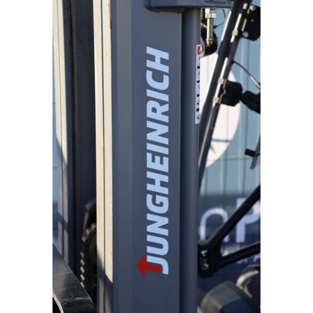 2018 Jungheinrich EFG 320-43709167