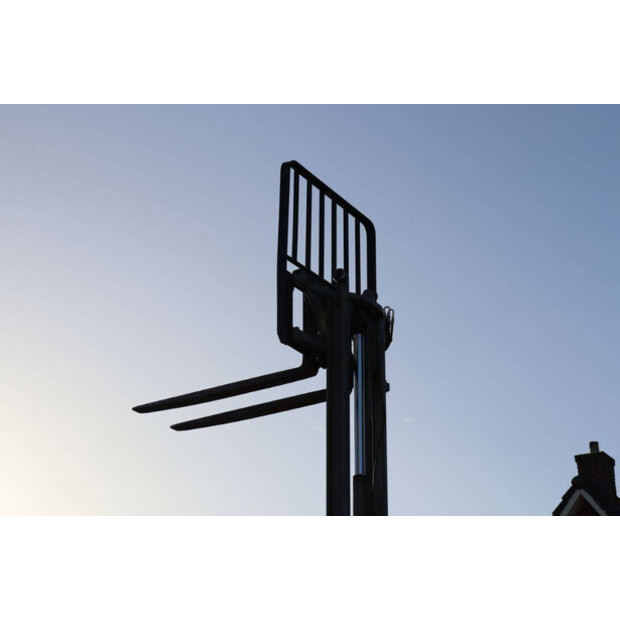 2018 Jungheinrich EFG 320-43709192