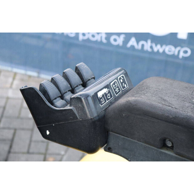 2008 هايستر H3.0FT-43709689