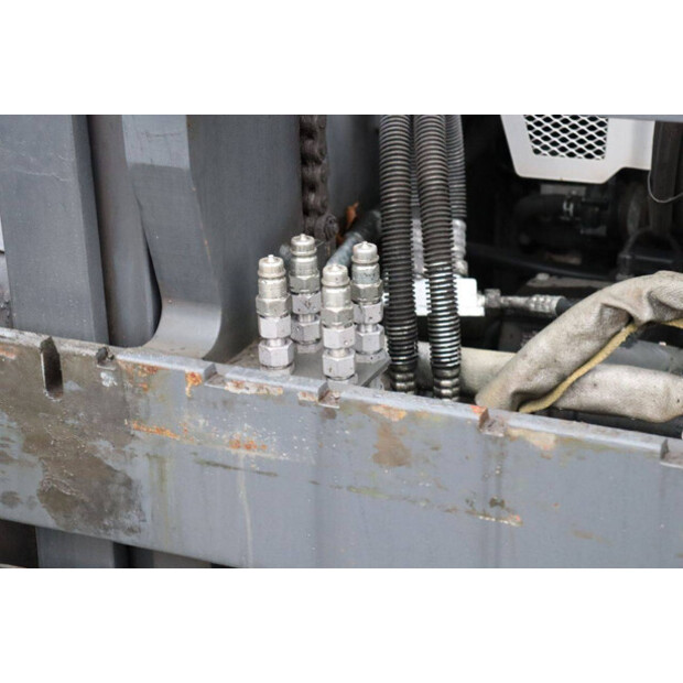 2019 Still RX70-70-43710123