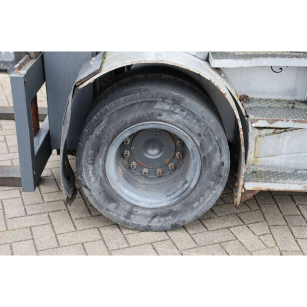 2019 Still RX70-70-43710124