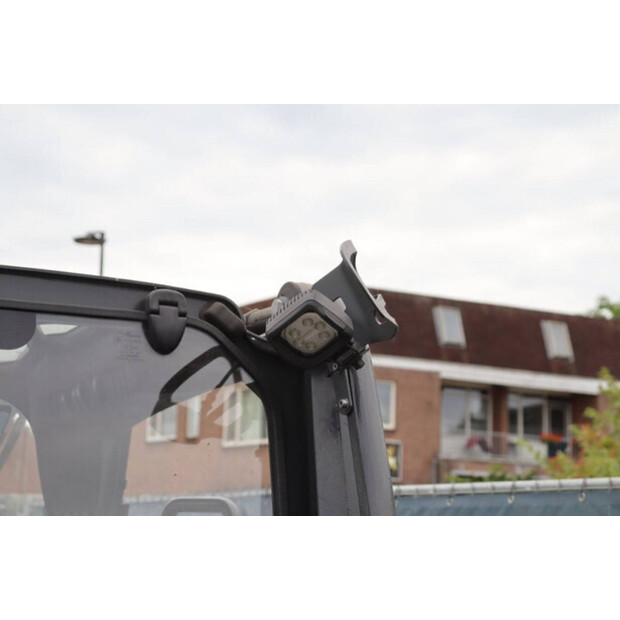 2020 ليندي E25L-01-43710714