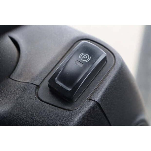 2020 ليندي E25L-01-43710729