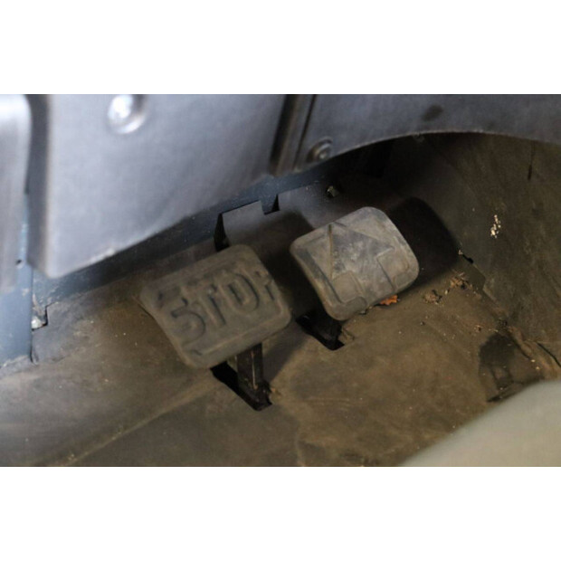 2020 ليندي E16-02-43711617