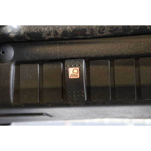 2020 ليندي E16-02-43711621