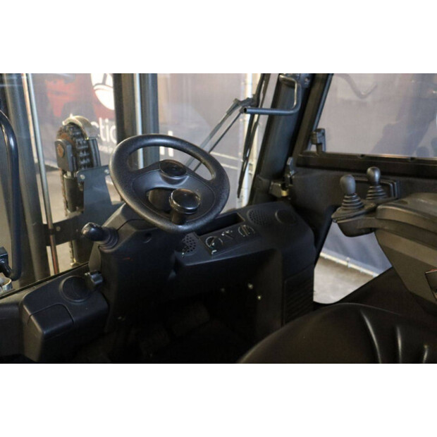 2011 Linde H35T-01-43711921