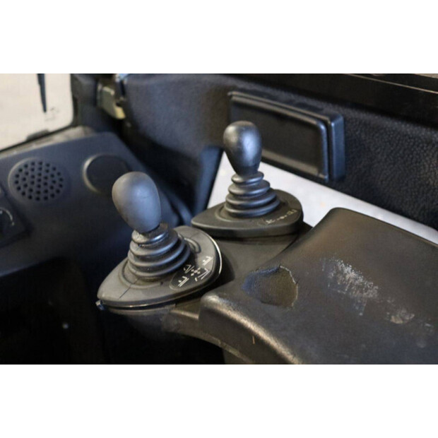 2011 Linde H35T-01-43711925