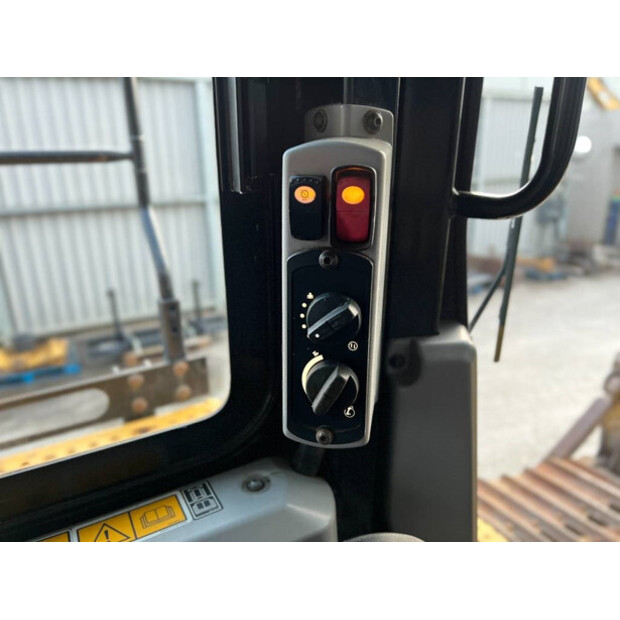 2018 Caterpillar D6T LGP-43712497