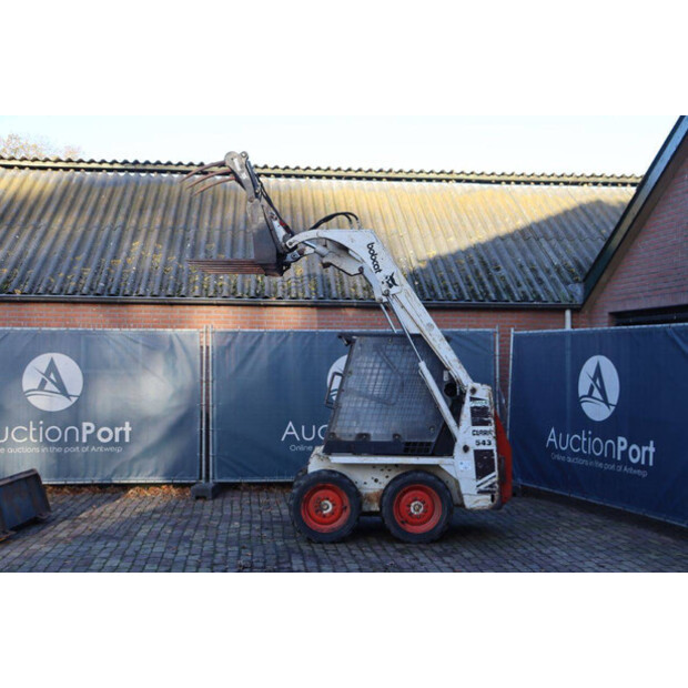 1981 Clark 543-43714124