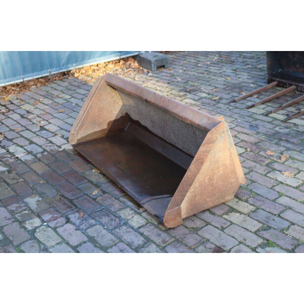 1981 Clark 543-43714126