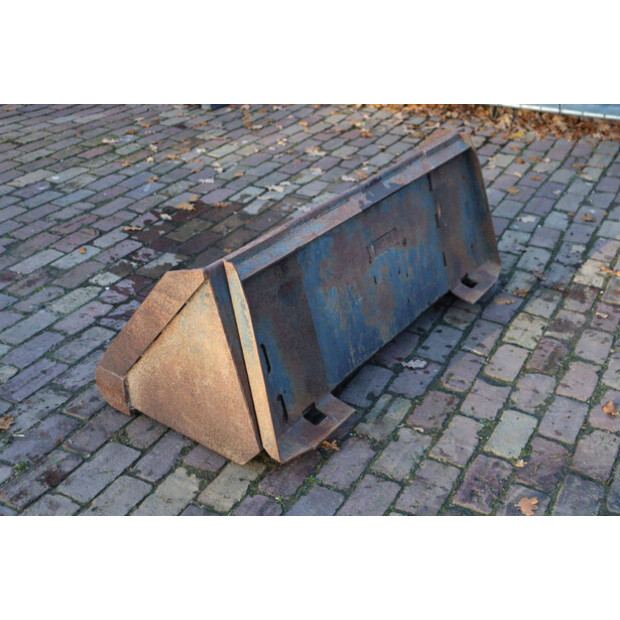 1981 Clark 543-43714127