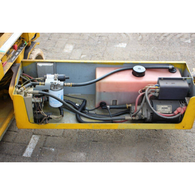 1999 Genie GS-2646-43715279