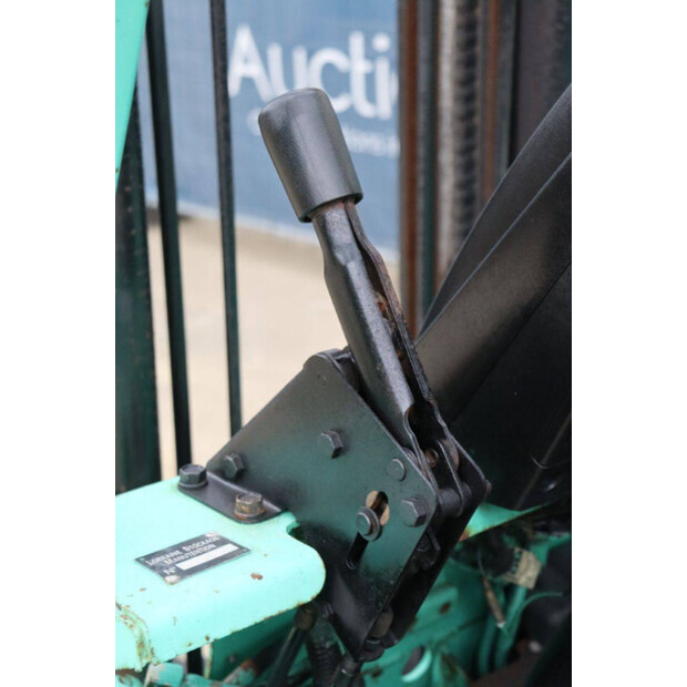 1992 ميتسوبيشي FG15-43715656