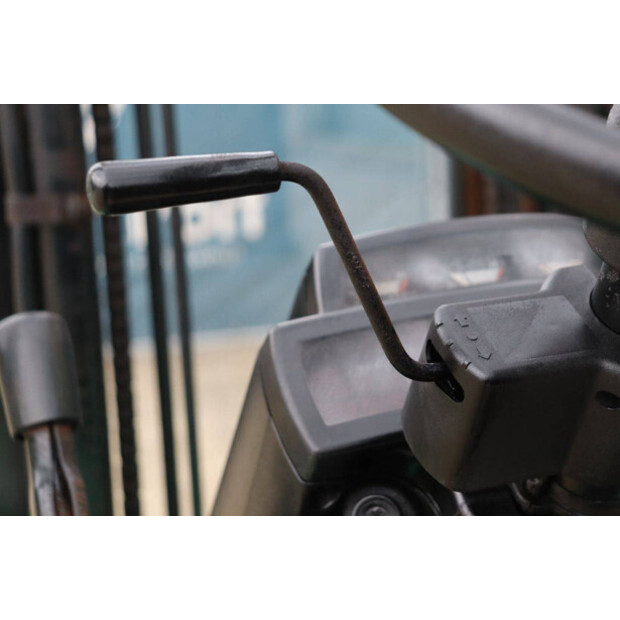 1992 ميتسوبيشي FG15-43715657