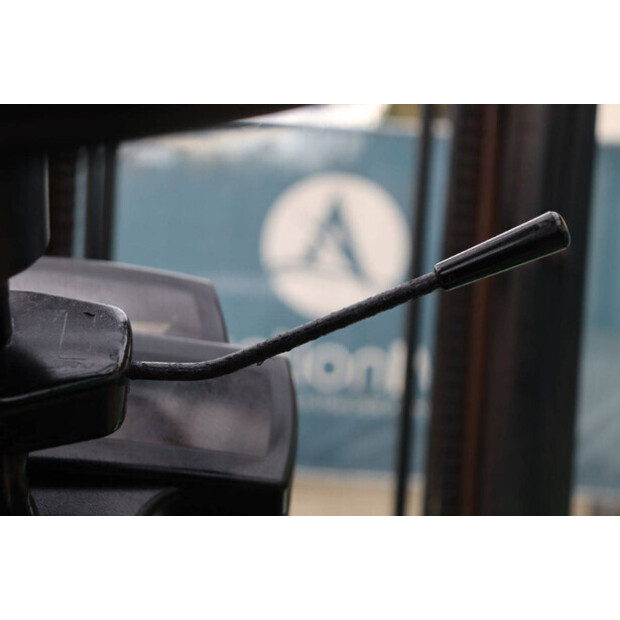 1992 ميتسوبيشي FG15-43715658