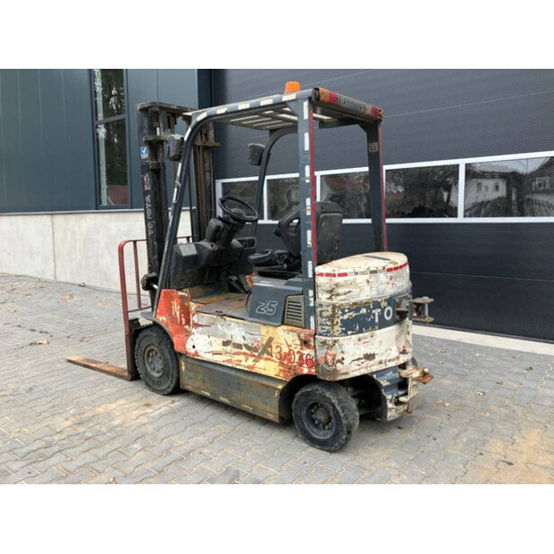 2005 Toyota 7FBMF25-43715683