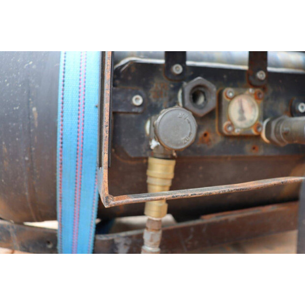 1989 ستيل R70-16-43715974