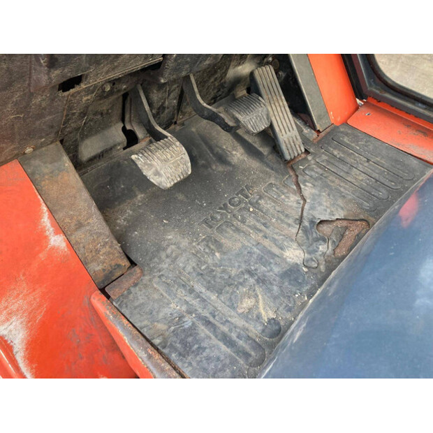 2009 تويوتا 02-7FGF-35-43716864