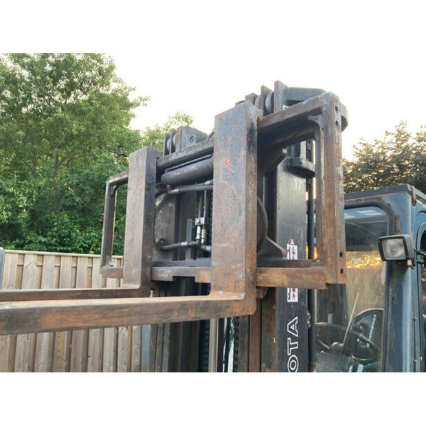 2009 تويوتا 02-7FGF-35-43716872