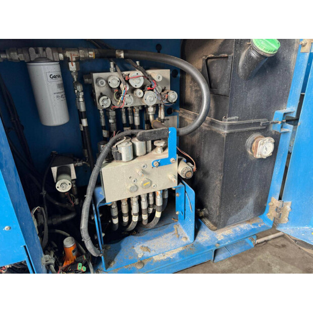 2012 Genie GS-4069-43717099