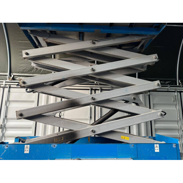 2012 Genie GS-4069-43717101