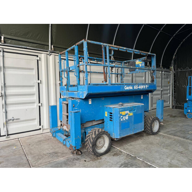 2012 Genie GS-4069-43717110