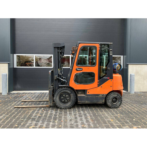 2015 دووسان G25E-5-43717128