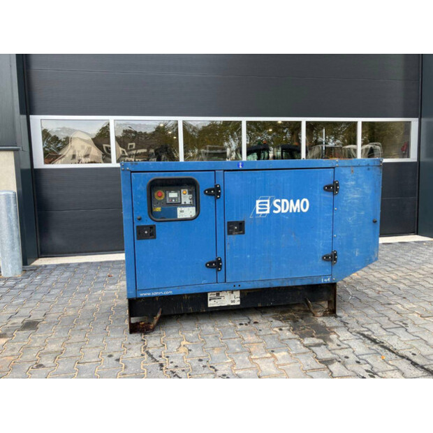 2010 اس دي ام او J44K-43717169