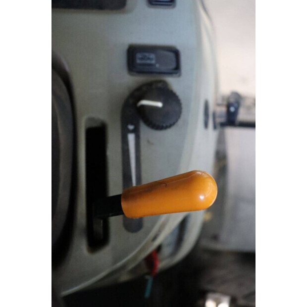 2009 JOHN DEERE 4720-43717810