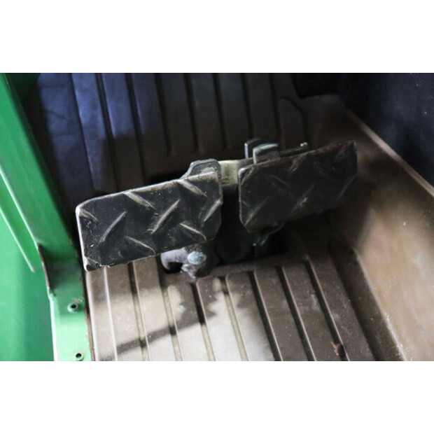 2008 JOHN DEERE 2320-43717848