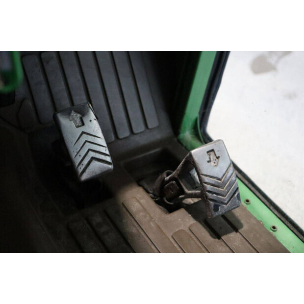 2008 JOHN DEERE 2320-43717849